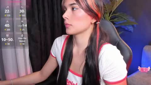 Snapshot of aili_queen chatting on 05-24-26, 12:43 Catalina online show from 05-24-26, 12:43