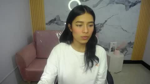 Snapshot of ailyn_ch1 chatting on 06-08-26, 12:38 ailyn_ch1 online show from 06-08-26, 12:38