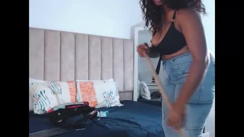 ailyndelosrios01 online show from 10-06-25, 05:32