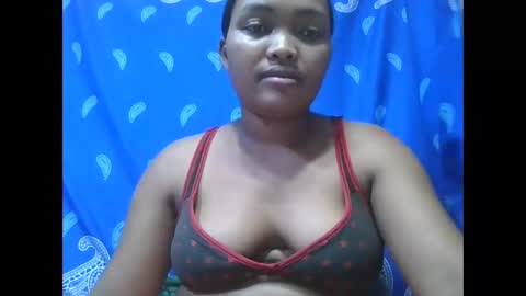 Snapshot of aimealdy chatting on 12-18-25, 04:02 aimealdy online show from 12-18-25, 04:02