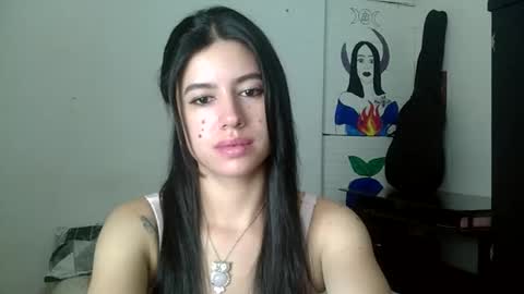 Snapshot of aine_ileana chatting on 03-12-26, 07:42 J online show from 03-12-26, 07:42