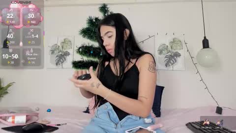 Ainoa  online show from 12-13-25, 11:32