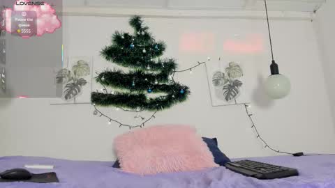 Ainoa  online show from 12-16-25, 01:27