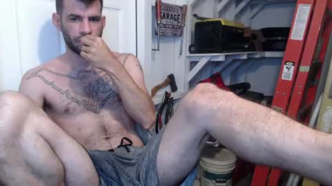 Snapshot of airbornx2n1 chatting on 06-09-26, 05:46 Leo Airborn Sir Daddy online show from 06-09-26, 05:46