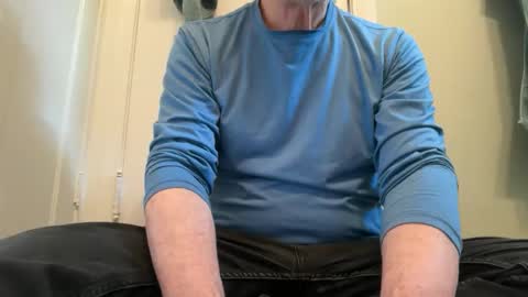 Snapshot of airier chatting on 06-01-26, 12:51 airier online show from 06-01-26, 12:51