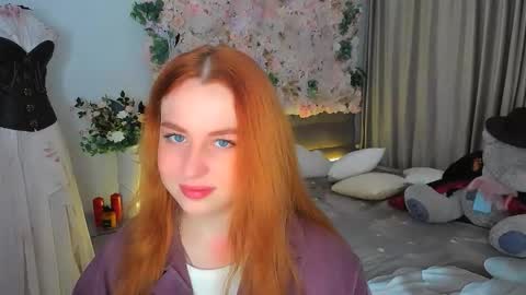 Louise online show from 11-06-25, 04:13