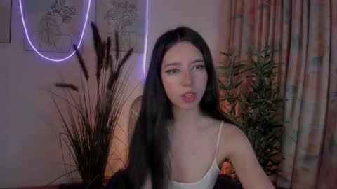 Aisha online show from 03-11-25, 11:44