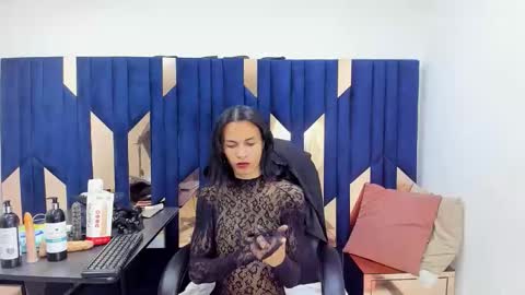 Aisha online show from 11-19-25, 04:34