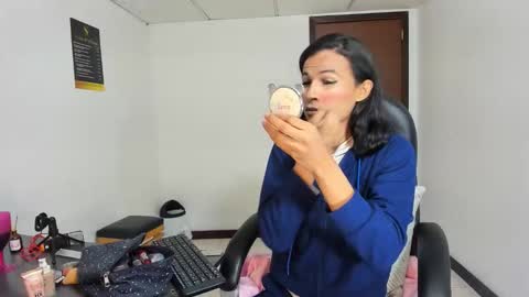 Snapshot of aisha_hotts777 chatting on 02-09-26, 02:37 Aisha online show from 02-09-26, 02:37