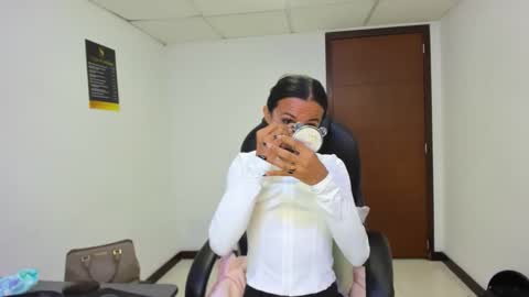 Aisha online show from 03-17-26, 03:22