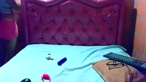 aisha koswell3 online show from 10-24-25, 07:05