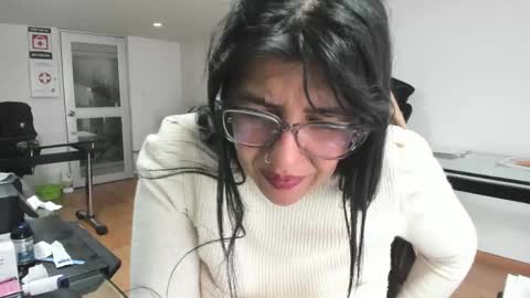 Snapshot of aisha_latina chatting on 05-26-26, 03:30 Katie online show from 05-26-26, 03:30
