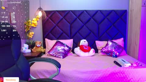 Aisha Violet online show from 12-23-24, 12:46
