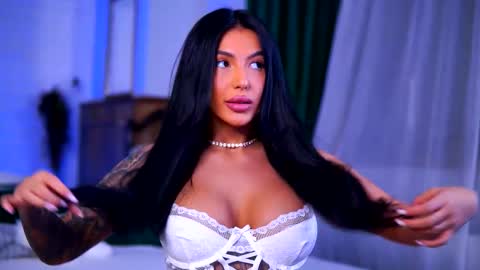 Snapshot of aishaadevoe chatting on 11-13-25, 07:02 Maddy online show from 11-13-25, 07:02