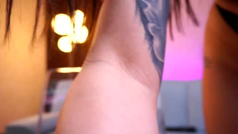 Lora online show from 12-22-24, 09:11