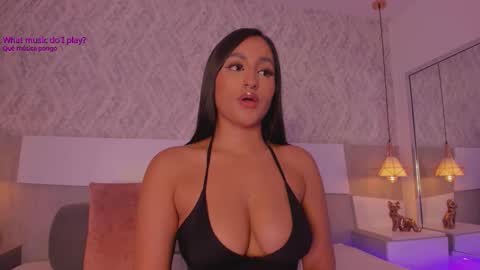 Aisha online show from 11-07-25, 08:31