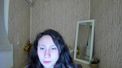Aisha online show from 01-14-25, 04:47