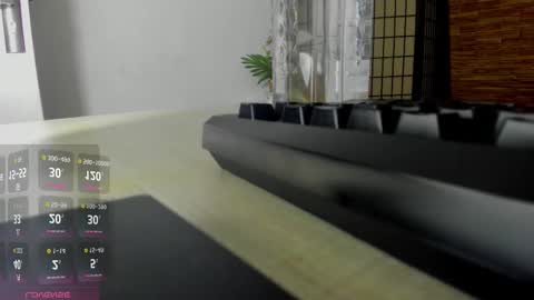 Aisha online show from 10-19-25, 03:51