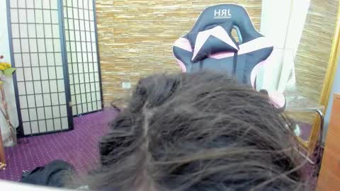 Aisha online show from 12-04-25, 05:39