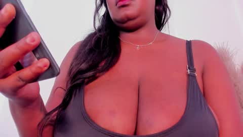 aishazaa online show from 11-13-25, 02:49