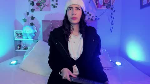 Aitana online show from 11-17-25, 12:00