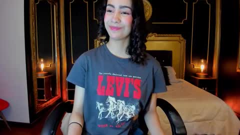 Aitana online show from 12-15-25, 12:09