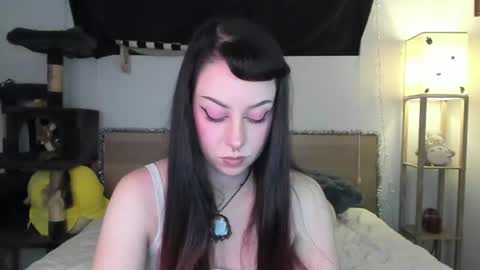 Aivie Pink online show from 07-18-26, 08:07