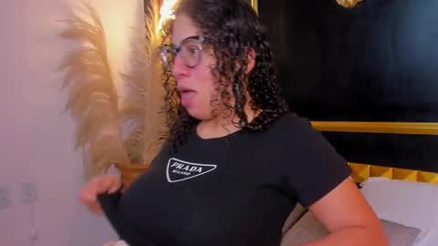 Aixa Burgos online show from 10-31-25, 12:17