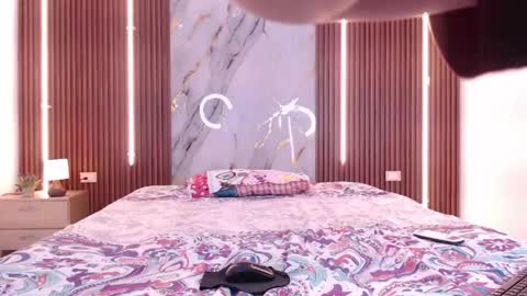 AIXA  online show from 04-21-26, 02:51