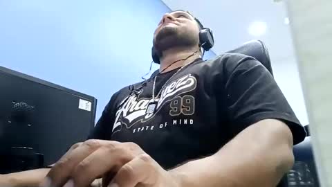 Snapshot of aj_cooper90_ chatting on 02-08-25, 07:15 Esteban online show from 02-08-25, 07:15