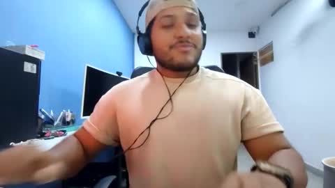 Esteban online show from 11-24-25, 08:47