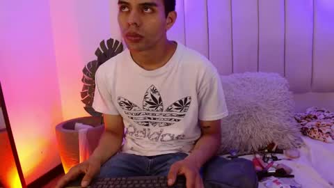 aji_golds online show from 05-19-26, 06:36