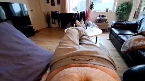 ak_2 online show from 04-18-26, 07:45