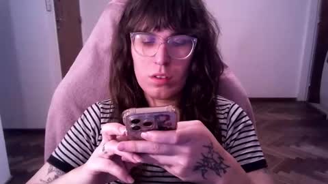 Snapshot of akamedolle chatting on 12-16-25, 04:17 Veronica Akame 3 online show from 12-16-25, 04:17