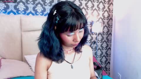 A K A N E  U W U online show from 01-13-25, 12:24