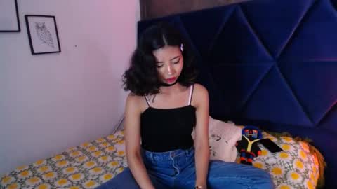 A K A N E  U W U online show from 10-03-25, 04:59