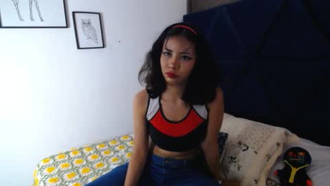 A K A N E  U W U online show from 10-06-25, 05:54