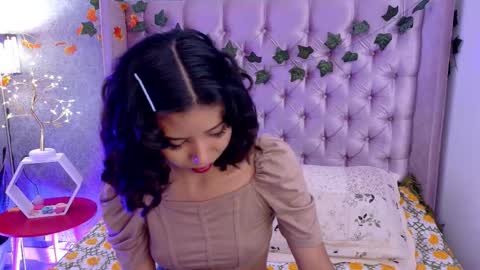 A K A N E  U W U online show from 11-06-25, 03:35