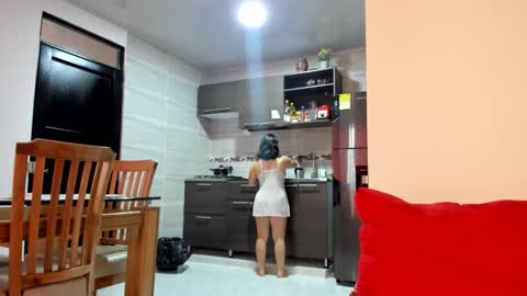 Snapshot of akanekihm chatting on 03-18-26, 11:57 MIRANDA online show from 03-18-26, 11:57