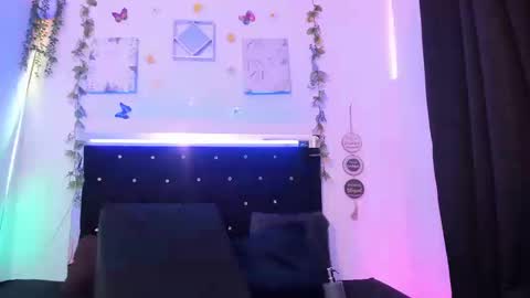 akarirosetti online show from 09-18-25, 03:25