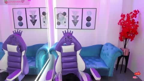 Azaka  online show from 09-29-25, 12:21