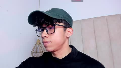 akazaboy online show from 04-17-26, 08:23