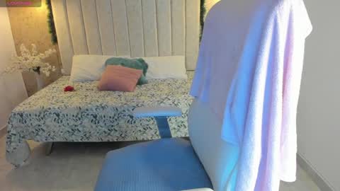 Luna online show from 01-12-25, 07:11