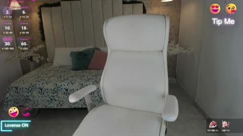 Luna online show from 01-14-25, 06:13