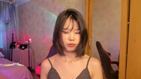 Snapshot of akiba_cute chatting on 06-28-26, 12:33 akiba_cute online show from 06-28-26, 12:33
