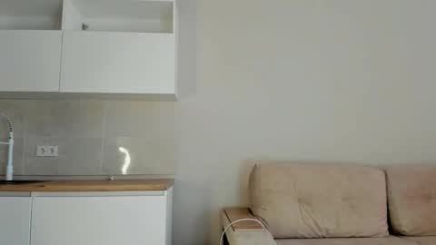 Snapshot of akime_girl chatting on 10-26-25, 04:07 Akime online show from 10-26-25, 04:07