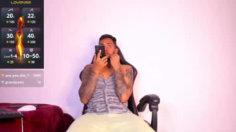 Snapshot of akira_tattoo chatting on 02-21-25, 06:40 Akira online show from 02-21-25, 06:40