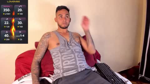 Snapshot of akira_tattoo chatting on 12-18-25, 08:15 Akira online show from 12-18-25, 08:15