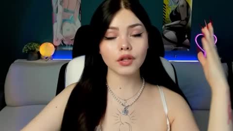 Snapshot of akirakatsu chatting on 01-31-25, 03:22 Akira online show from 01-31-25, 03:22