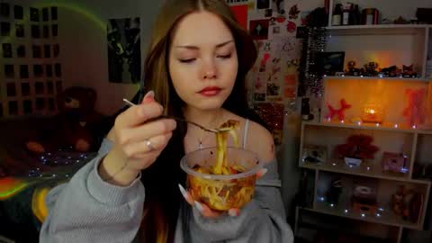 Akira online show from 03-08-26, 12:31